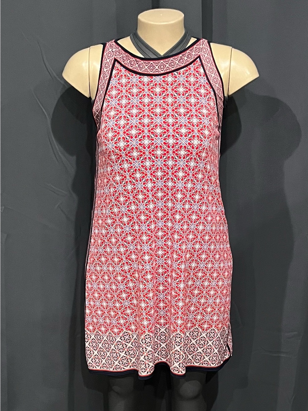 Women’s Max Studio Size M Sleeveless‎ Scoop Neck Multi Color Dress.